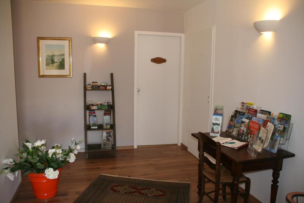 Bed and Breakfast Manoir Théas Barraute-Camu Exterior foto